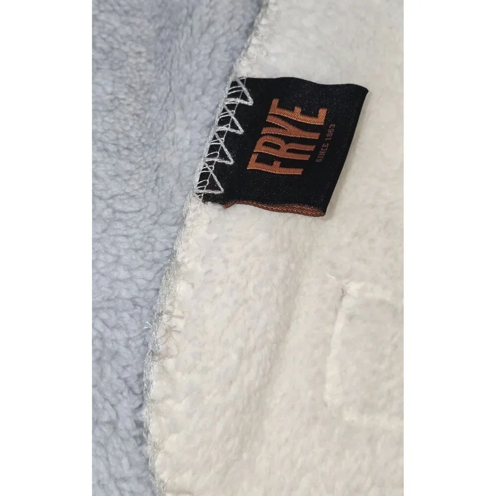 New Frye Reversible Sherpa Bluish Gray/White Throw 50 in. X 60 in.